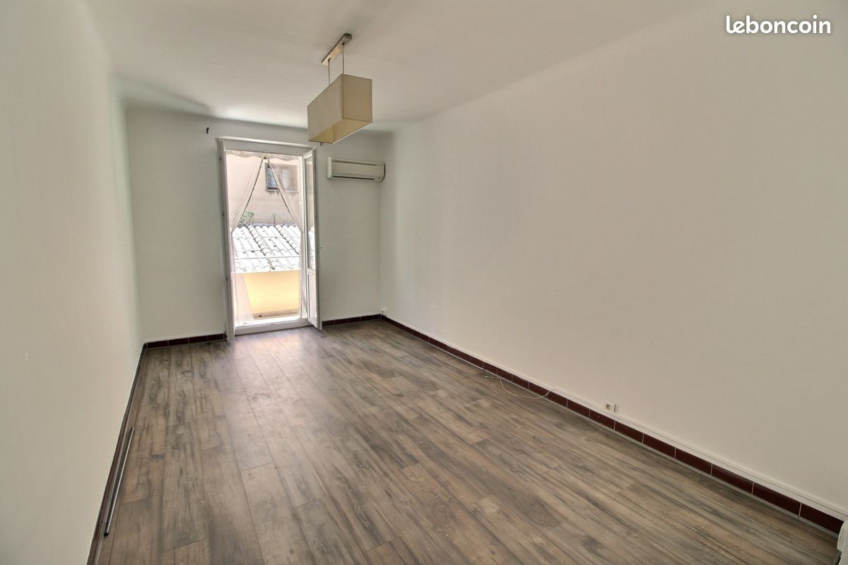 Appartement 3 pièces 56 m² · à Ajaccio · 56 m² · 842 €