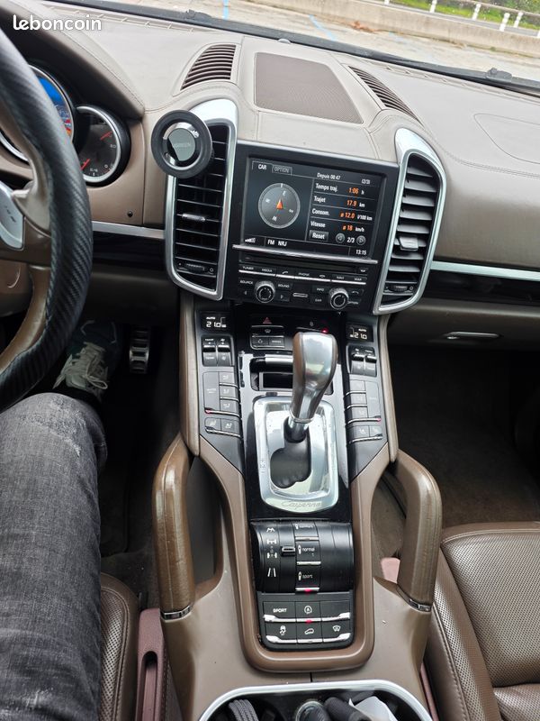Porsche Cayenne (image 3)