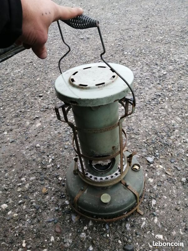 Je recherche ancien poêle à pétrole (image 2)