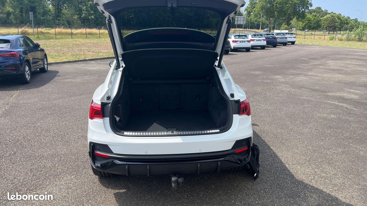 AUDI Q3 Sportback 45 TFSIe 245 ch S tronic 6 S line (image 24)