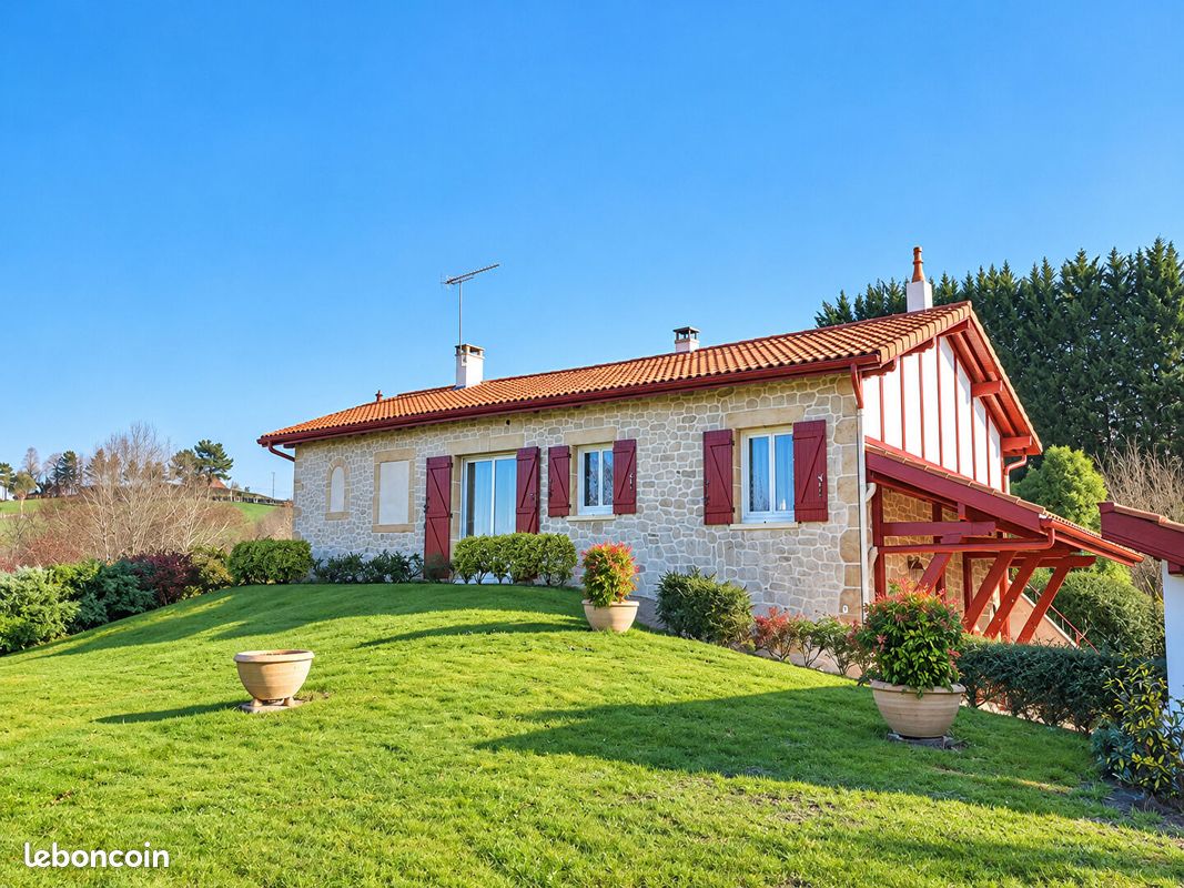 Maison 5 pièces 131 m² · à Bardos · 131 m² · 399 000 €