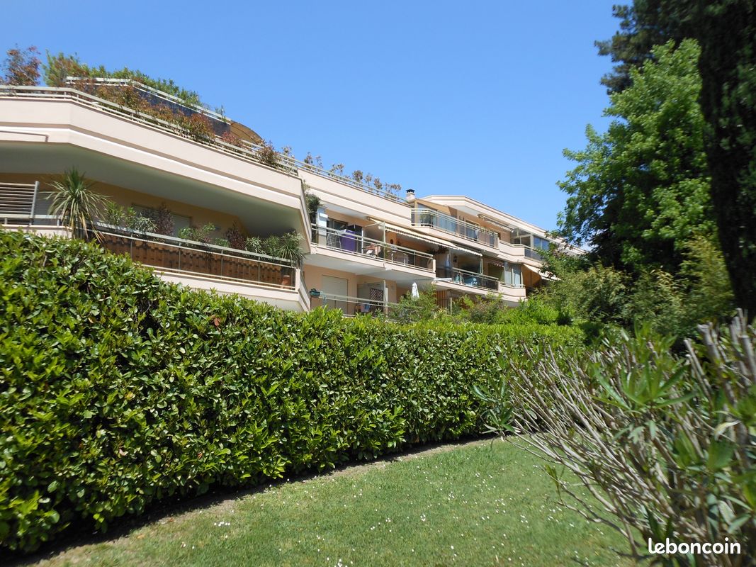 Appartement 3 pièces 70 m² · à Mandelieu-la-Napoule · 70 m² · 1 450 €/mois