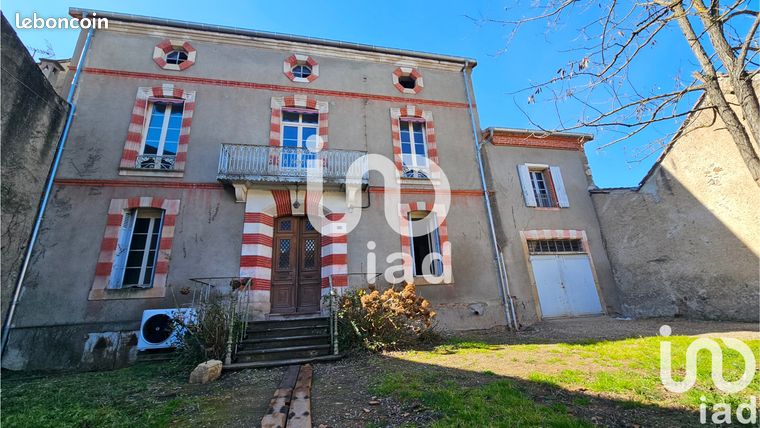 Maison 8 pièces 238 m²