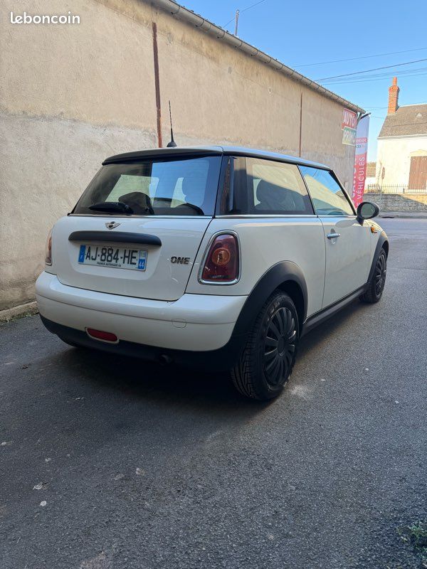 Mini Cooper 1.4i (image 3)