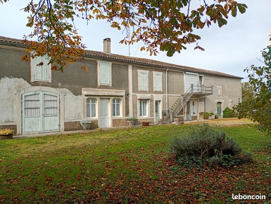 Maison 9 pièces 200 m² · à Houlette · 200 m² · 138 000 €