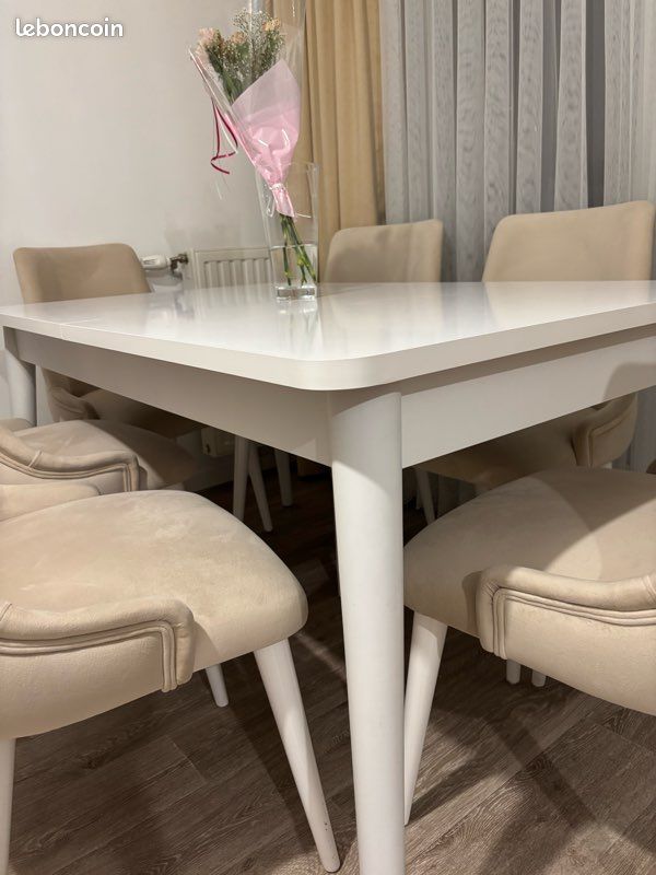 Table (image 1)