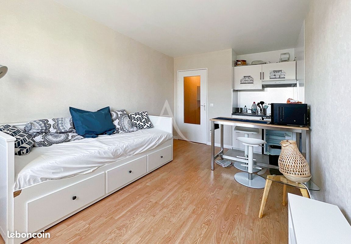 Appartement 1 pièce 20 m² · à Poissy · 20 m² · 670 €/mois