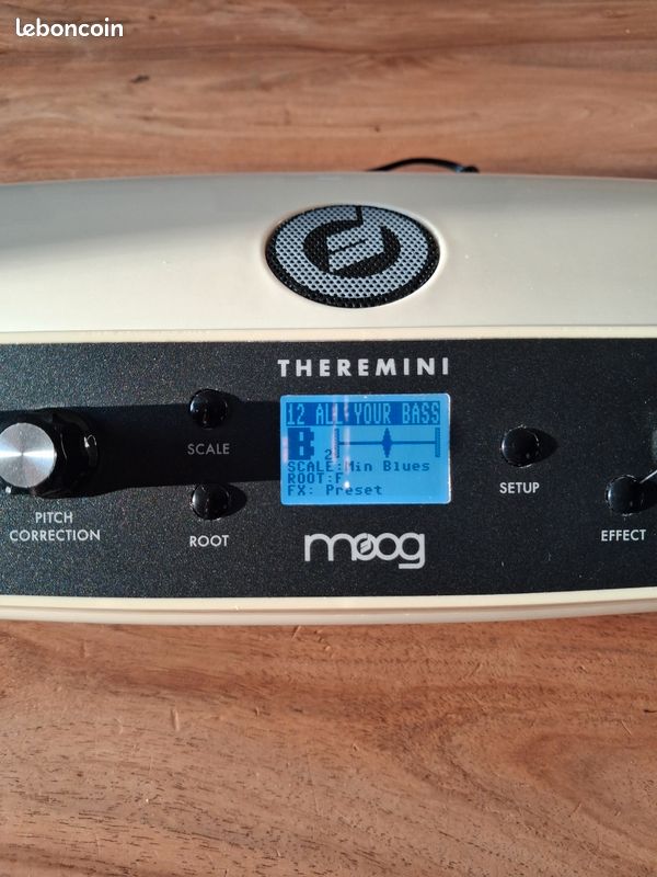Theremini Moog (image 2)