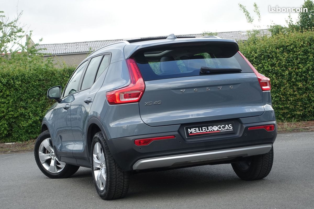 XC40 D3 2.0 Geartronic 150ch Momentum Cuir/Toit ouvrant/Gps Europe/Caméra de recul/Régulateur/Carplay/Hayon électrique/1*Main/Garantie 12 mois (image 2)