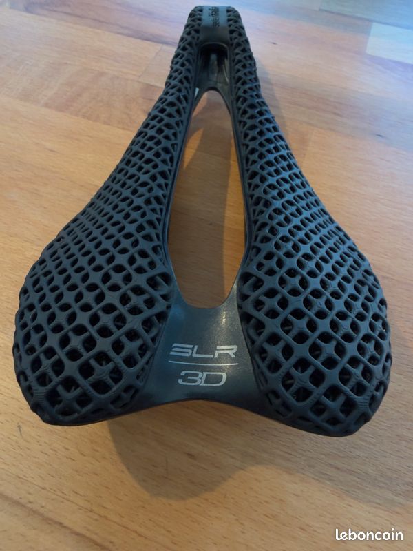 Selle Selle Italia SLR Boost Superflow S3 – Carbone – Impression 3D – Noire