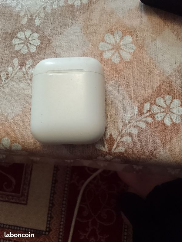 Airpod 2 (image 2)