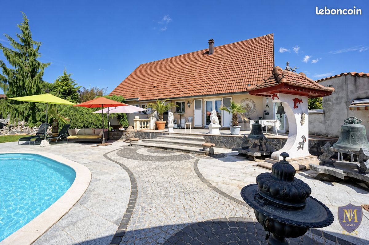 Maison 8 pièces 195 m² · à Durlinsdorf · 195 m² · 679 000 €