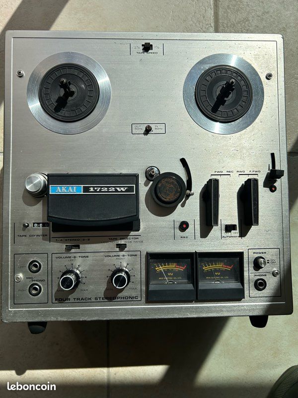 Magnétophone à Bandes Akai 1800 L – Vintage – Fonctionne – Marques D'usage