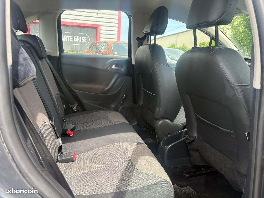 Citroën C3 PureTech 82 Attraction (image 8)