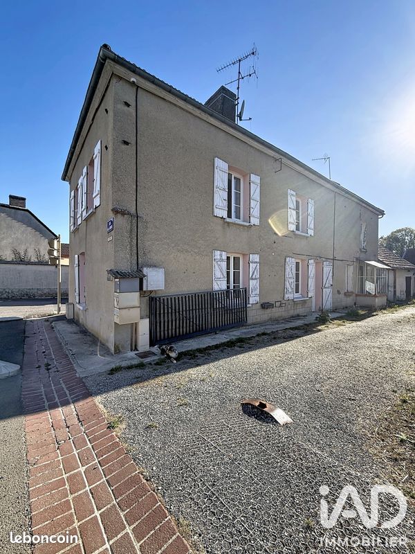 Maison 4 pièces 90 m² · à Moslins · 90 m² · 105 000 €