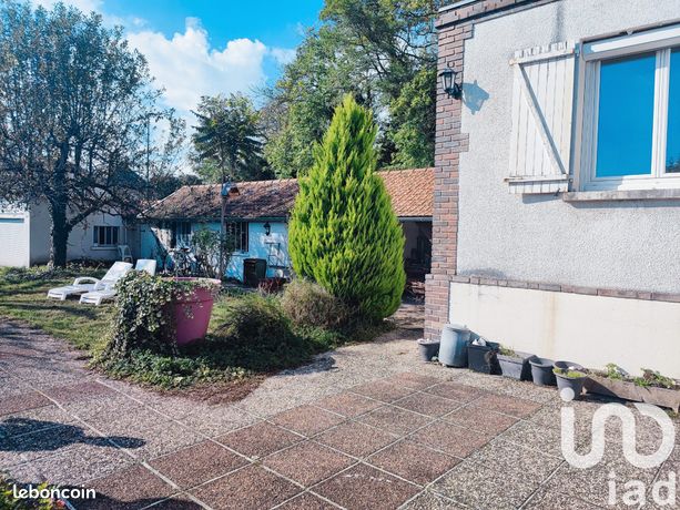 Maison 8 pièces 203 m²