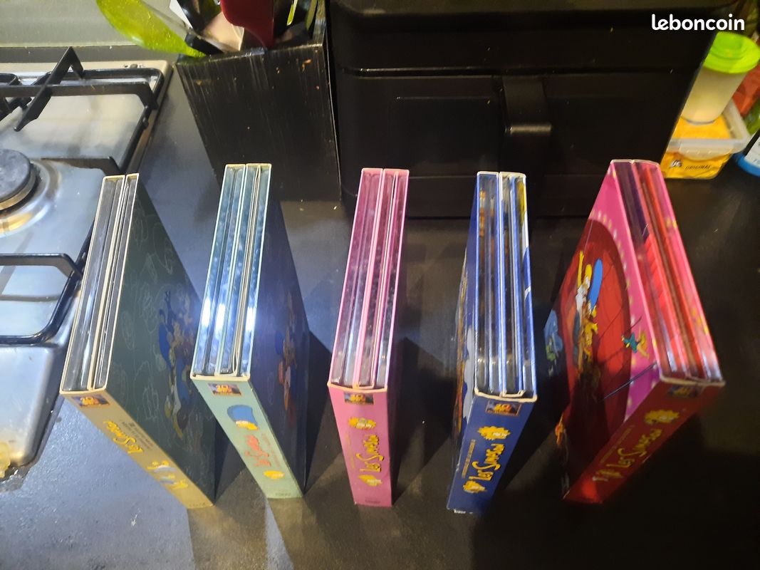 Vends Saison 1 à 5 " Les Simpson" (image 2)