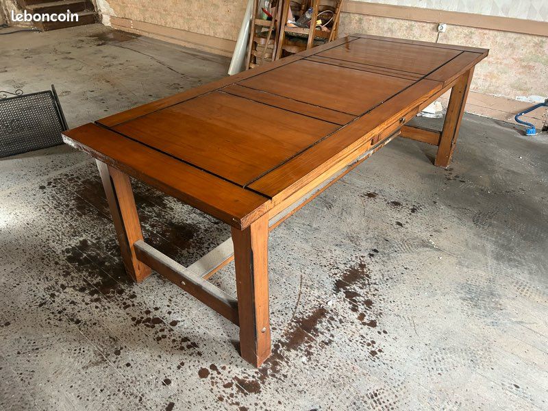 Table ancienne en bois massif (image 1)