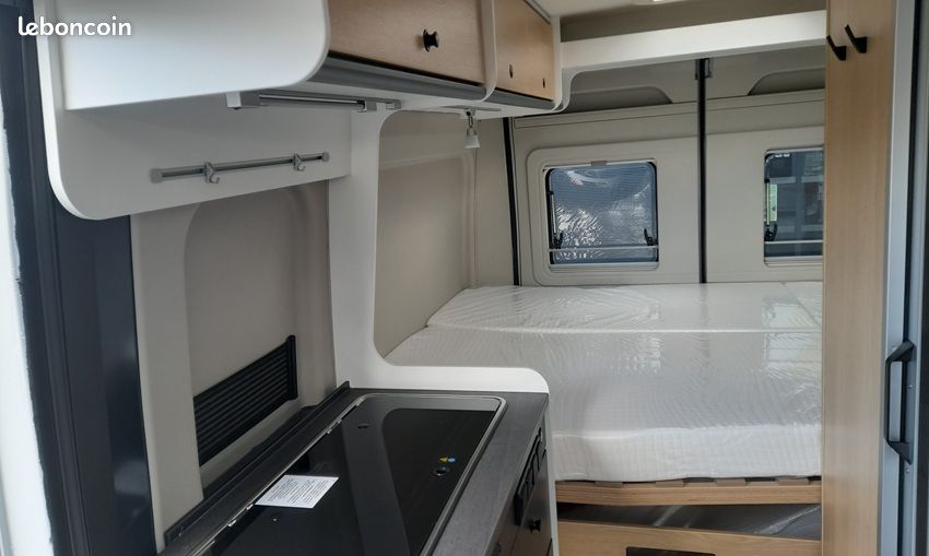 Camping car Fourgon aménagé Sunlight cliff X 600 (image 7)
