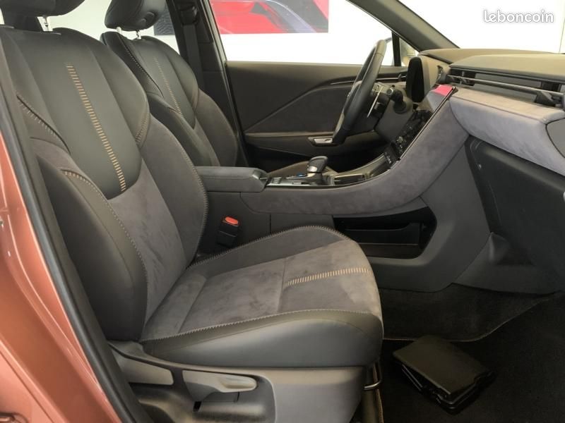 Lexus LBX 1.5 136ch Cool 2WD (image 13)