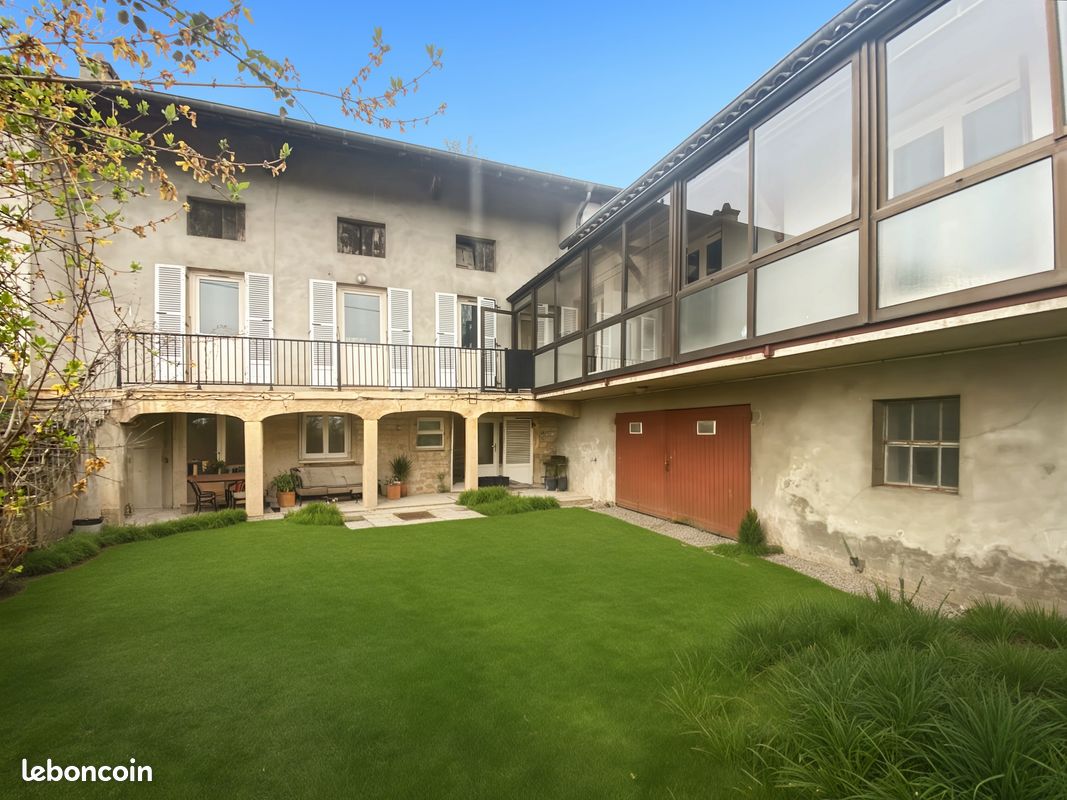 Appartement 7 pièces 212 m² · à Mâcon · 212 m² · 199 000 €