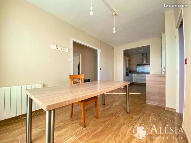 Maison 8 pièces 223 m²