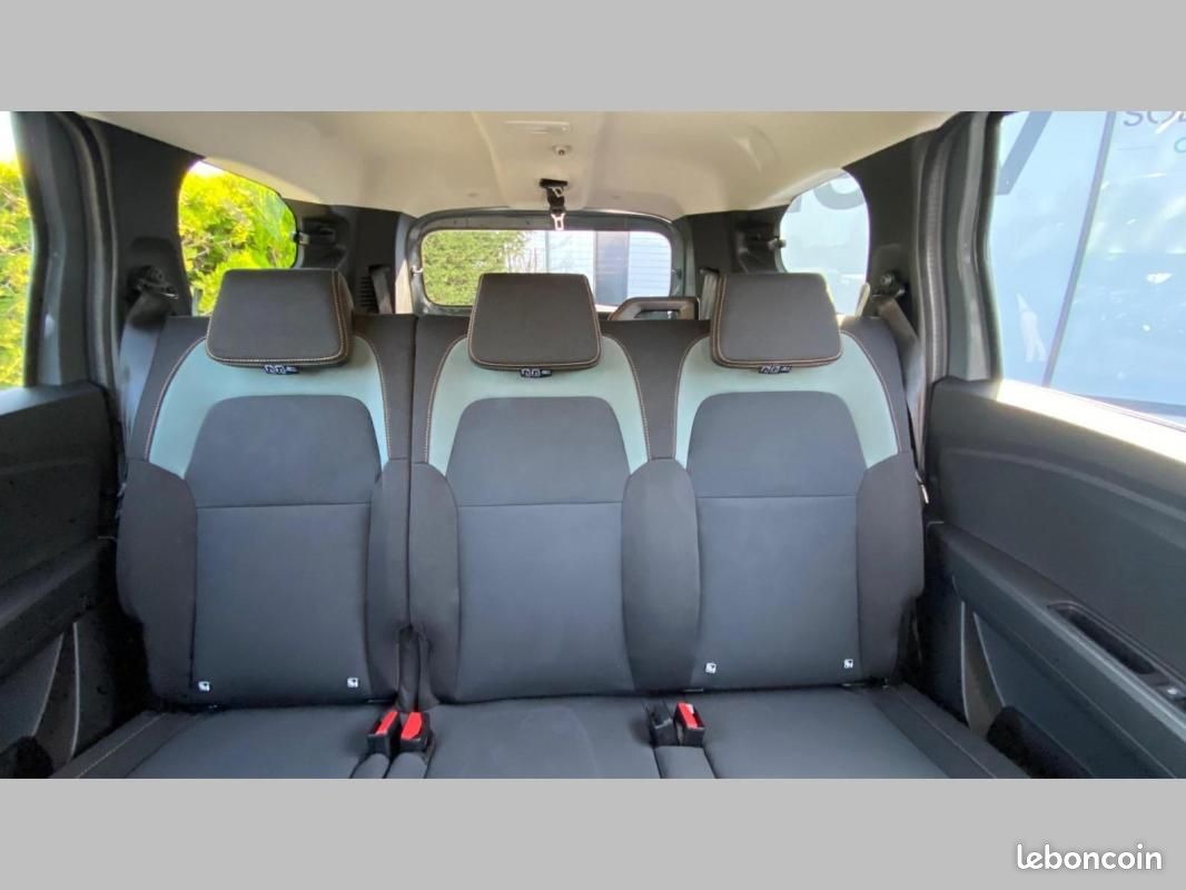 Dacia Jogger TCe 110 7 pl Extreme (image 8)