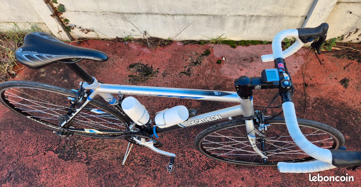Vélo De Course DECATHLON Homme - Alu - 18 Vitesses - Roues 26" - Avec Chaussures Shimano
