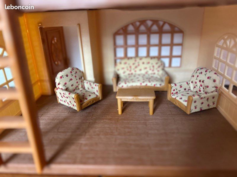 Lot Sylvanian Families – Familles, Maisons Et Mobilier – Occasion – 5-7 Ans