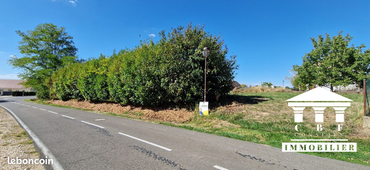 Terrain 895 m² · à L'Abergement-Sainte-Colombe · 895 m² · 45 000 €