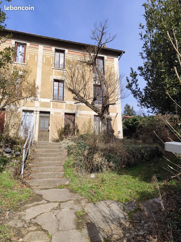 Appartement 4 pièces 80 m² · à Royat · 80 m² · 120 000 €