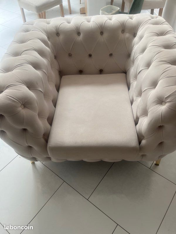Canapé et deux fauteuil chesterfield (image 3)