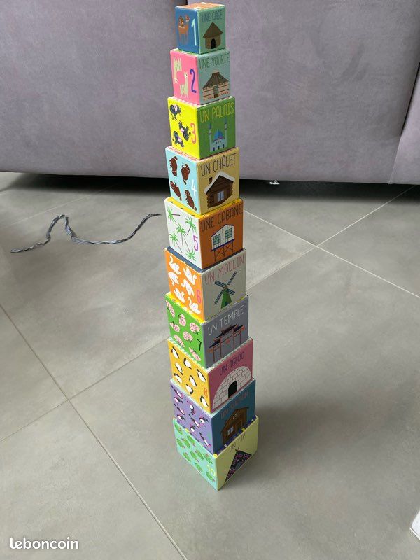 Tour de cubes 10 cubes (image 1)
