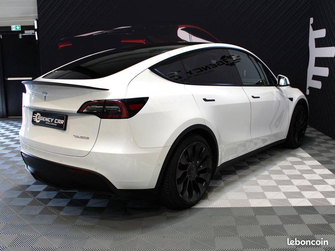 TESLA MODEL Y AWD Performance - Première main (image 4)