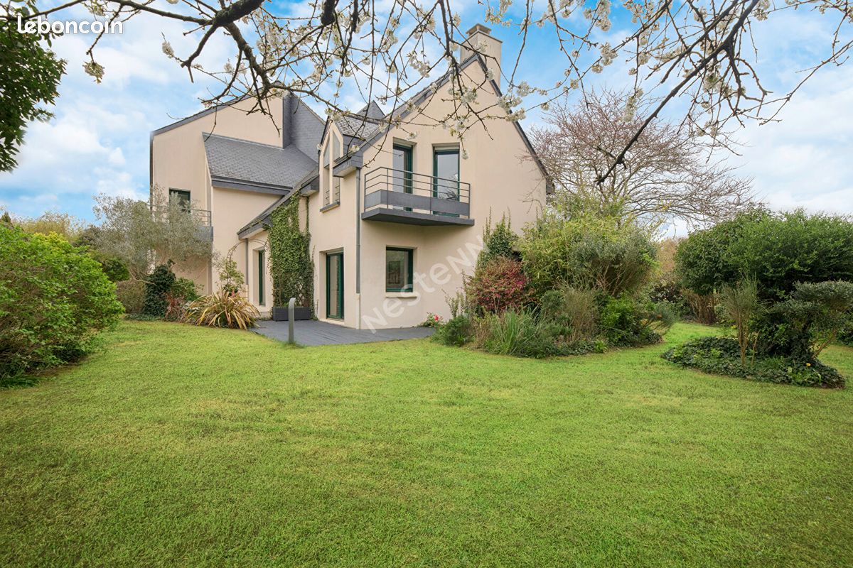 Maison 9 pièces 208 m² · à Vern-sur-Seiche · 208 m² · 549 990 €