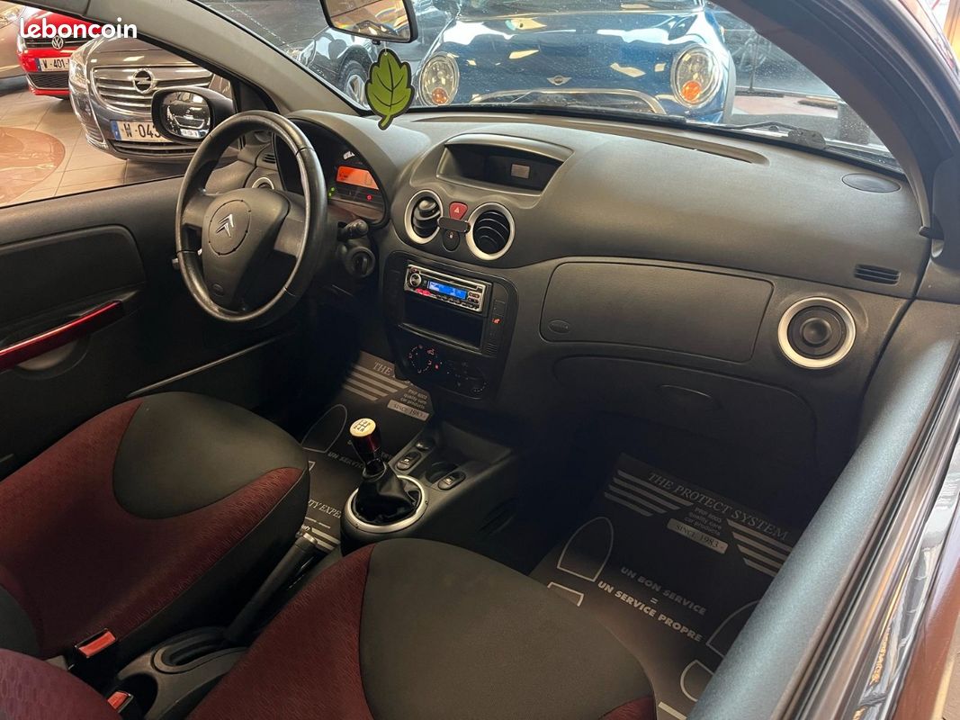 đâ
CITROĂN C2 1.1 I 60 AMBIANCE CD 124mkm ANNĂE 2009 đâ
(image 6)