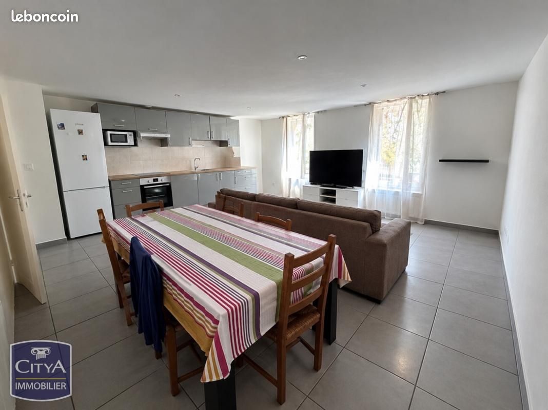 Appartement 5 pièces 112 m² · à Pont-de-Chéruy · 112 m² · 245 000 €