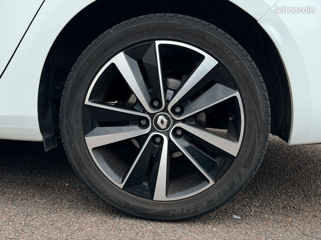 Renault MEGANE IV 1,5 DCI / SUIVIE ET ENTRETENUE / (image 32)