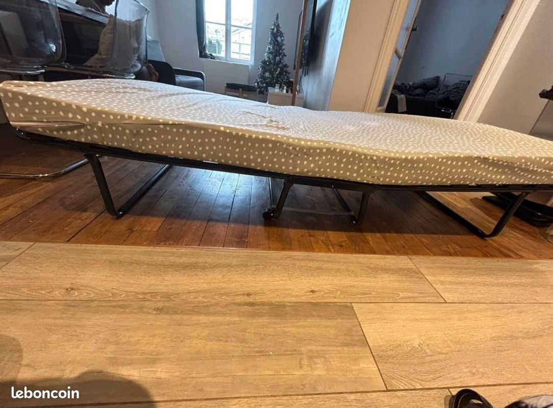 🛏️ Introducing the Ultimate Space-Saving Solution: Foam Folding Bed with Storage Cover 🎉 (image 5)