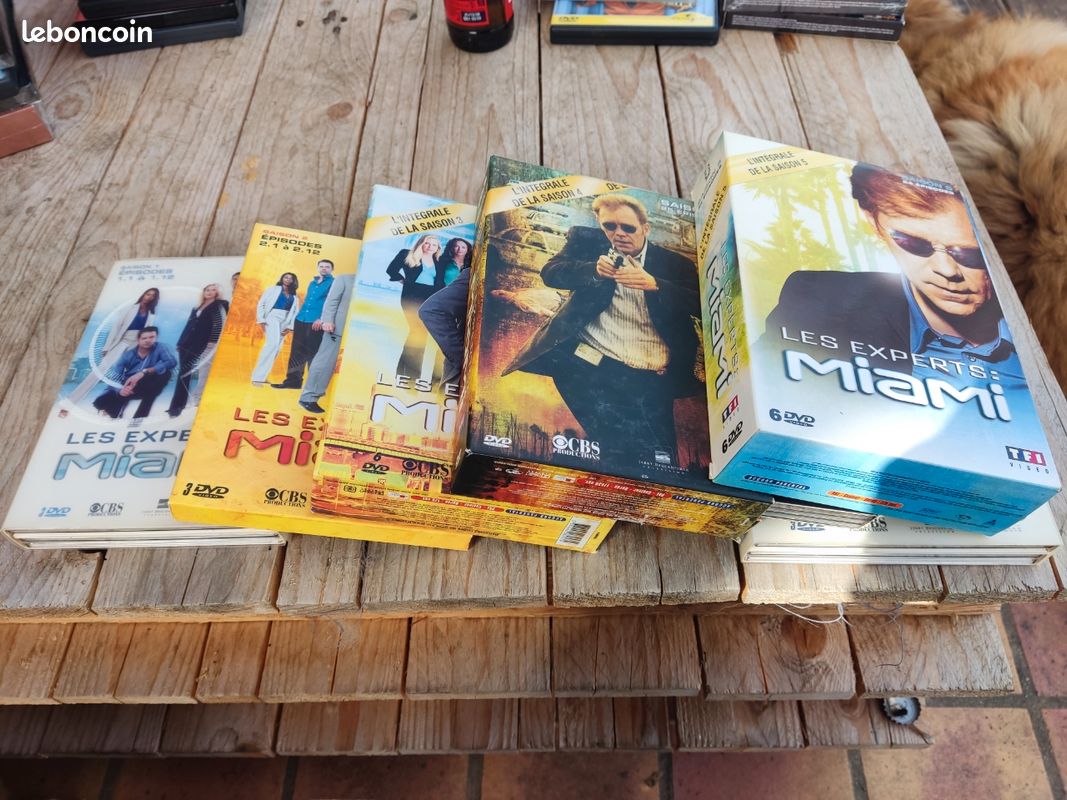 DVD les experts Miami saison 1 à 5 (image 1)