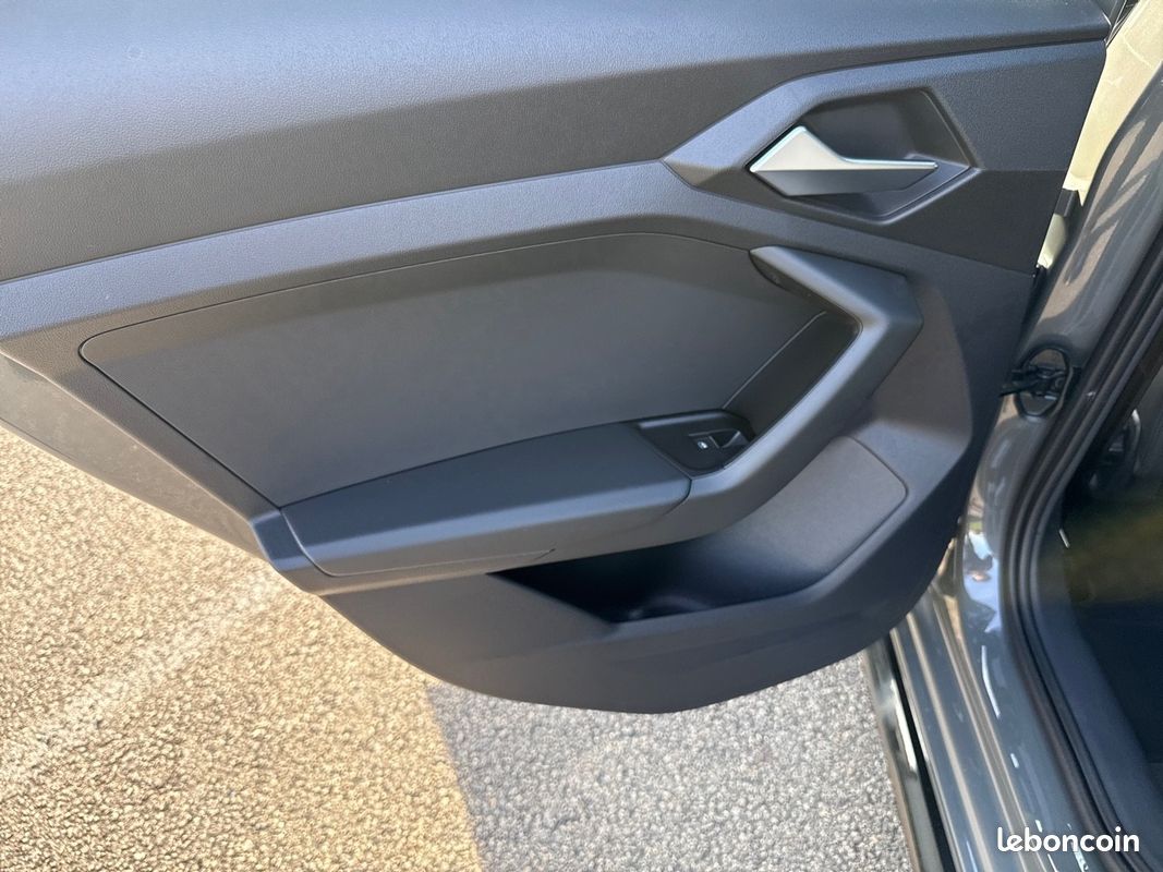 AUDI A1 Sportback 30 TFSI 116 ch S tronic 7 S Line (image 27)