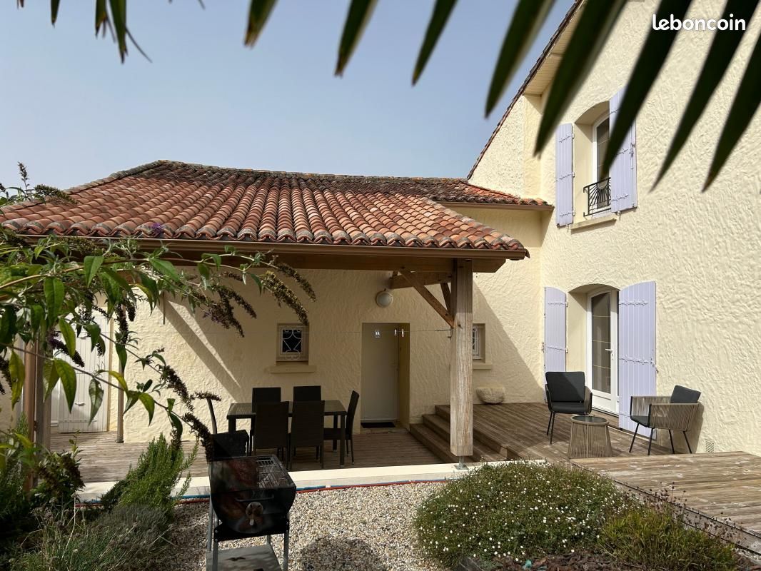 Maison 4 pièces 185 m² - Saint-Pierre-de-Juillers 17400 (image principale 1)