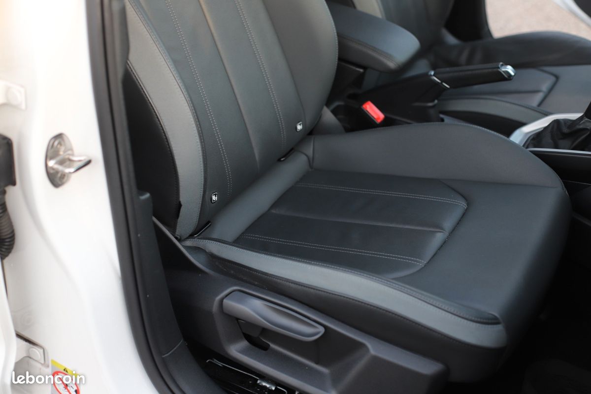 AUDI A1 ALLSTREET 30 tfsi 110 ch s tronic 7 design luxe (image 18)