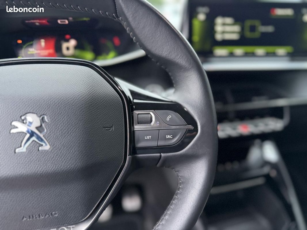 PEUGEOT 2008 1.2i PT S&S 130 Roadtrip (image 28)