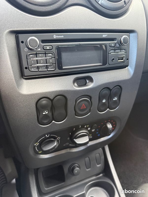 DACIA DUSTER 1.5dci 90 1ere main excellent etat faible kilometrage (image 12)