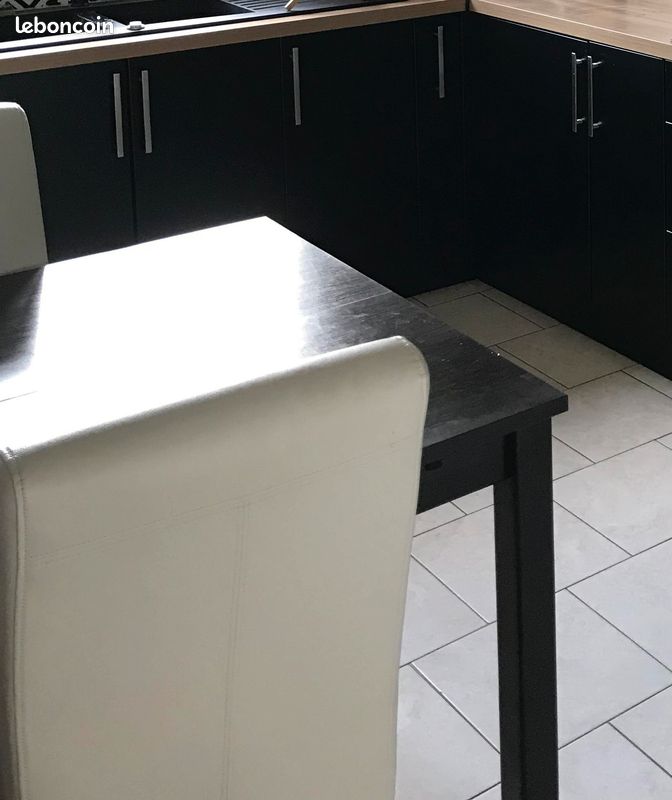 Table carré noir ébène (image 3)
