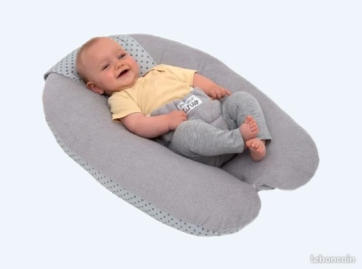 Coussin d'allaitement (image 1)