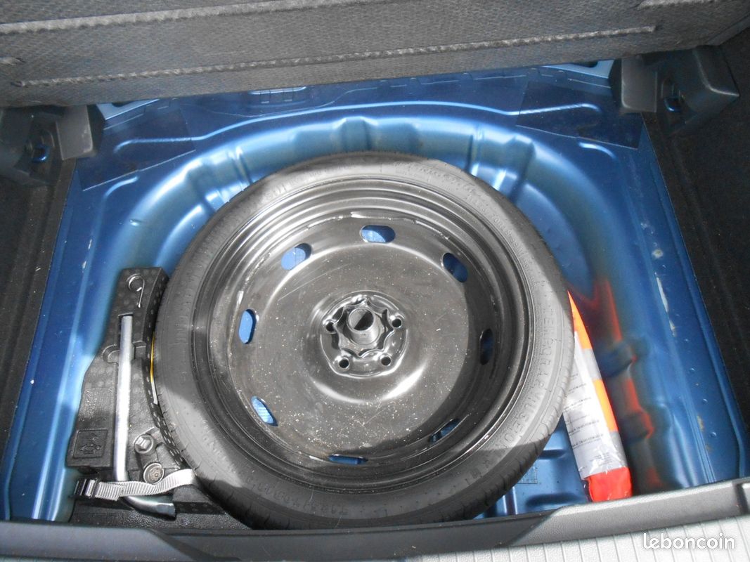 VOLKSWAGEN T-ROC 2.0 TDI 150 Start/Stop DSG7 Style (image 15)