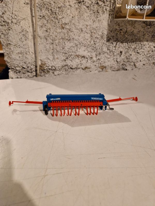1/32 Britains Semoir Nordsten Lift o matic pour Pièce ou à réparer (image 2)