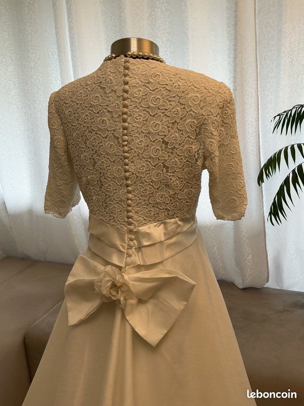 Robe de mariée vintage avec jupon et voile 38/42 (image 2)